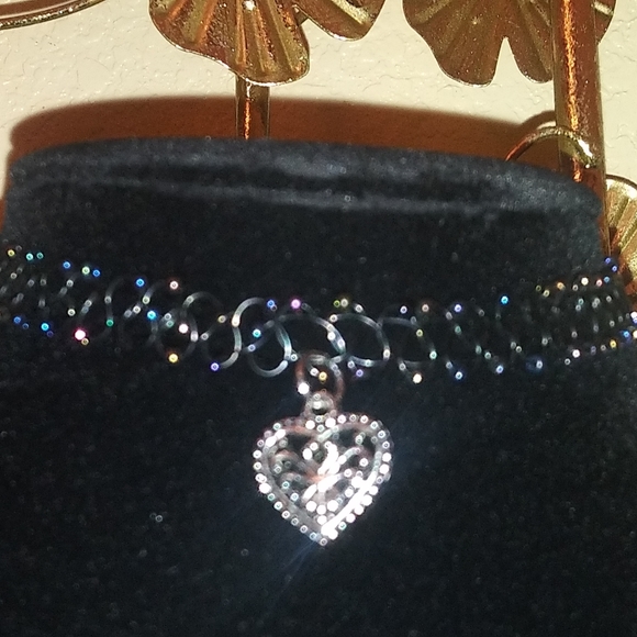 Heart tattoo choker charm necklace - Picture 2 of 2